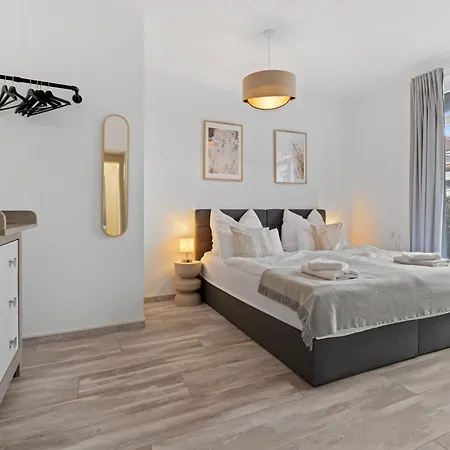 Happyplace - Grosszuegige Im Zentrum Apartment